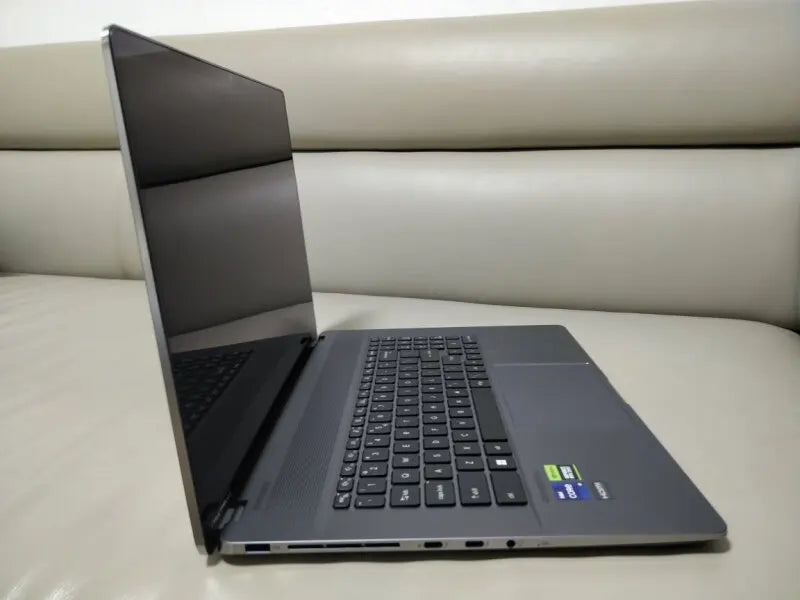 MSI Creator Z17HX Studio Laptop 17 Inch 2.5K 165Hz IPS TouchScreen Notebook i9-13980HX 32GB 2T RTX4070 Gaming Computer Ultrabook